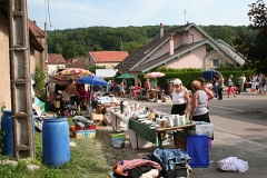 vide grenier - vide jardin  - Cubrial 2012 (36)